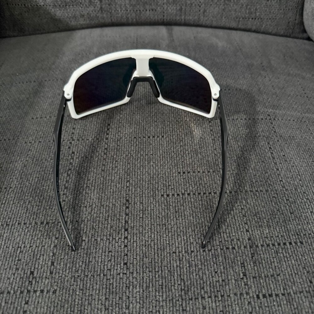 (OO9406) Oakley Sutro PRIZM Polarized White Frame Gold Lenses - Picture 11 of 12